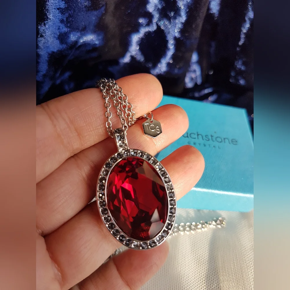 Swarovski original closure